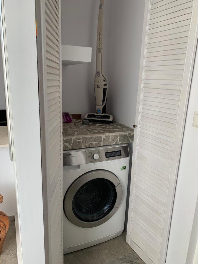 Luxus Cluj Airport Apartments Bagian luar foto