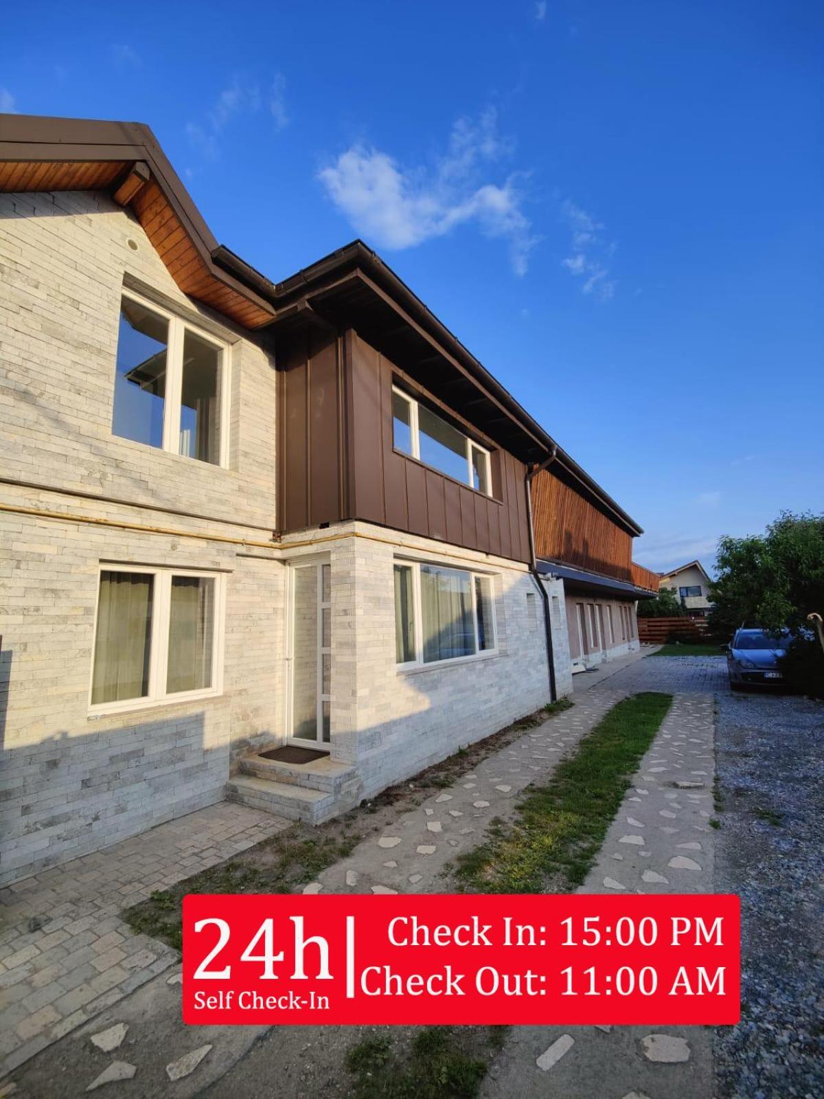 Luxus Cluj Airport Apartments Bagian luar foto